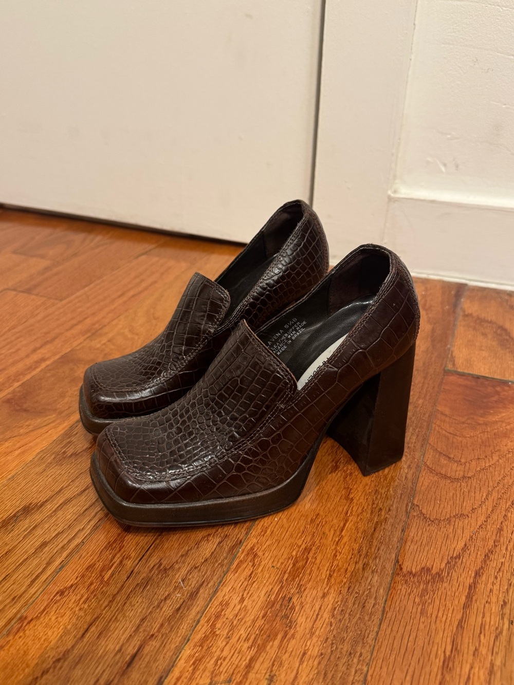 Vintage Steve Madden 90s Brown Platform Oxford Heels